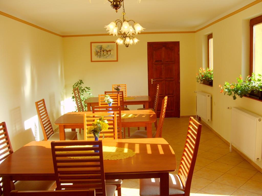 Szuts Panzio Bed & Breakfast Fertorakos Ngoại thất bức ảnh
