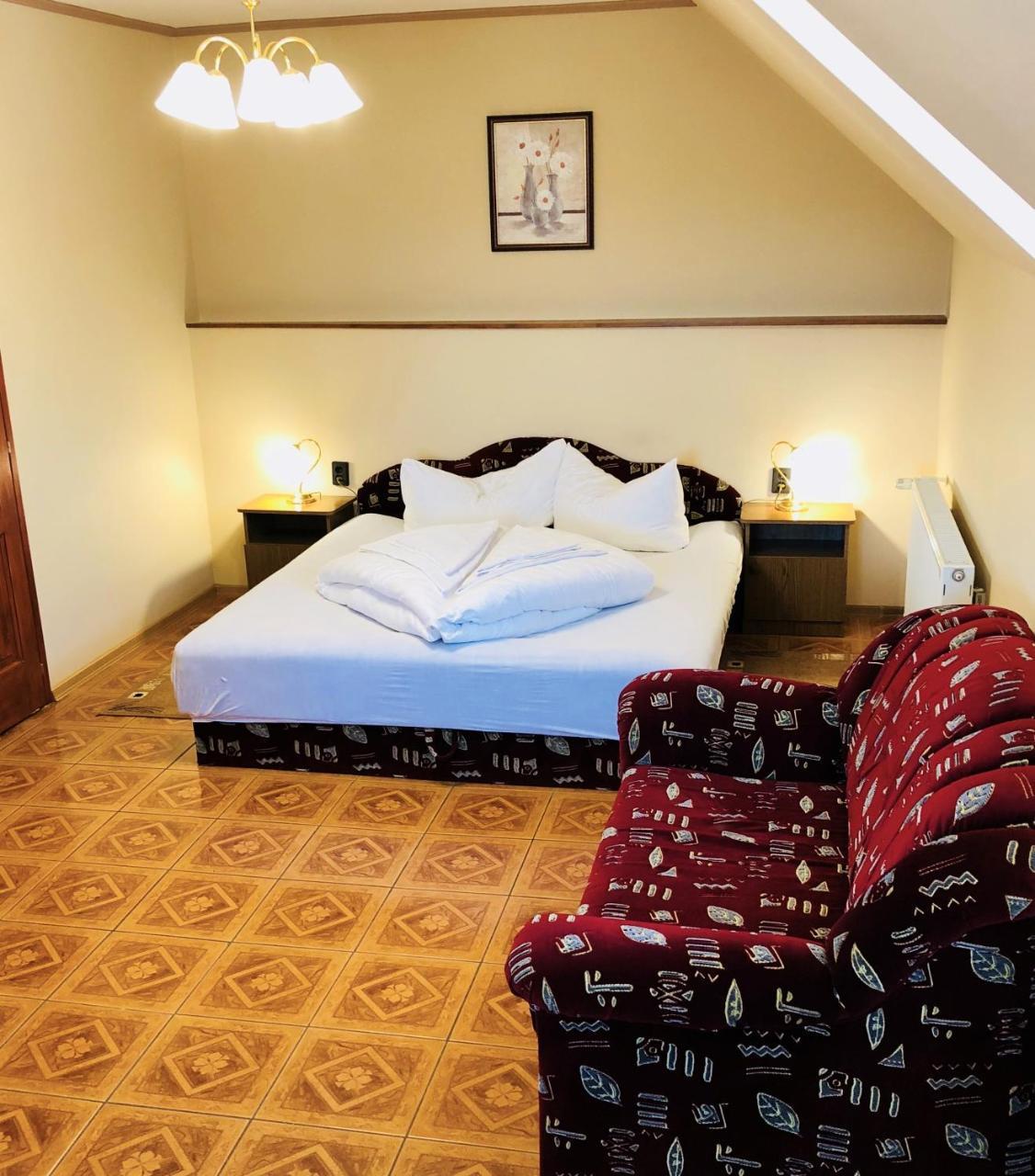 Szuts Panzio Bed & Breakfast Fertorakos Ngoại thất bức ảnh