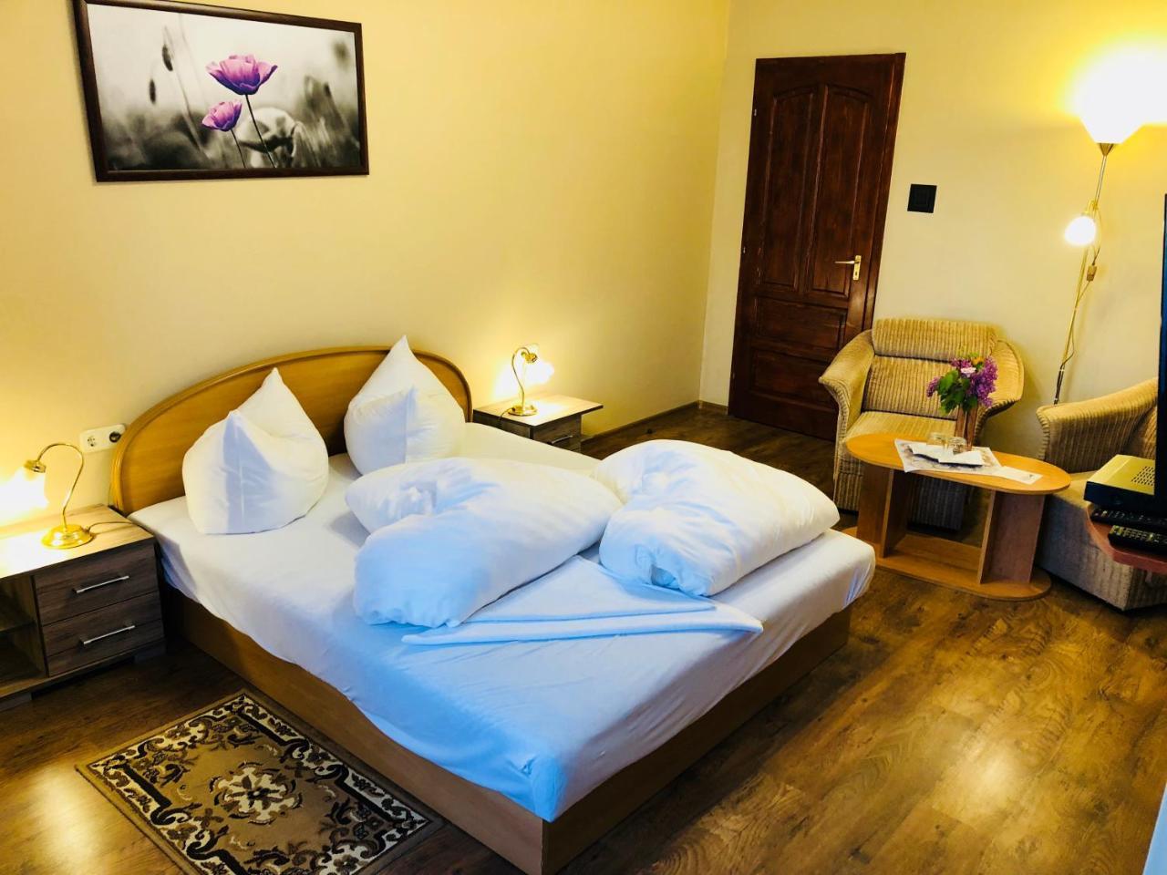 Szuts Panzio Bed & Breakfast Fertorakos Ngoại thất bức ảnh